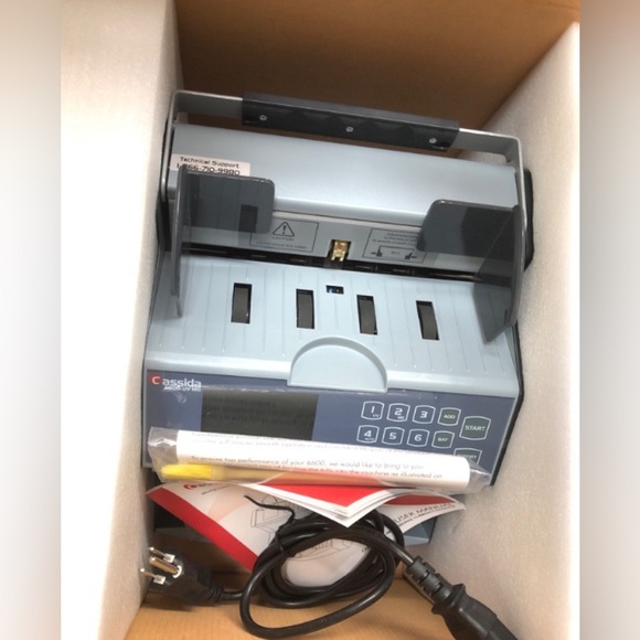 Cassida 6600 UV/MG USA Business Grade Money Counter UV/MG/IR Counterfeit - Picture 6 of 7